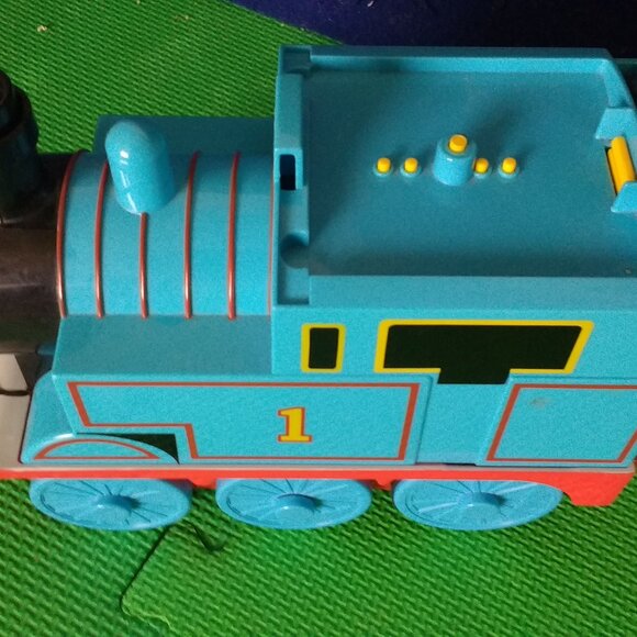 Thomas the tank engine & Annie Caboose Train Used Vintage - Picture 2 of 8